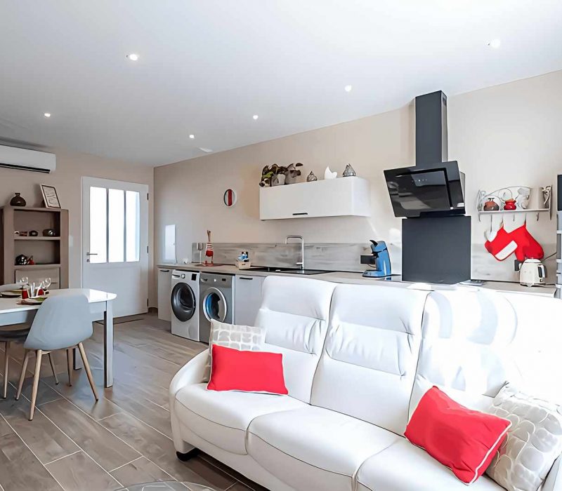 Séjour, salon, cuisine équipée